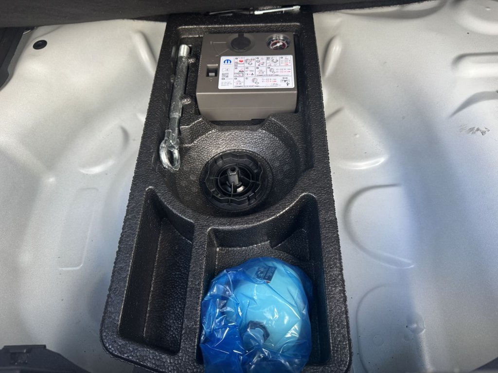 Used Vauxhall Crossland 2024 for sale - 77263308: Photo 32