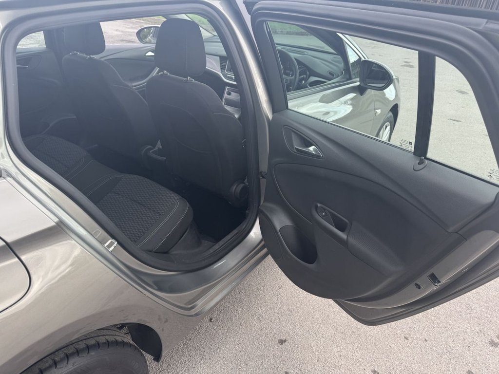 Used Vauxhall Astra 2017 for sale - 76216807: Photo 21