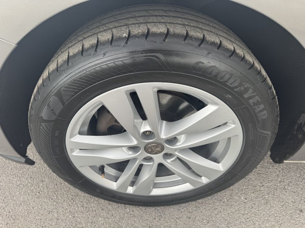 Used Vauxhall Astra 2017 for sale - 76216807: Photo 37