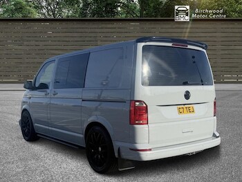 Used Volkswagen Transporter 2017 for sale - 77898943: Photo