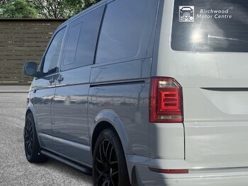 Used Volkswagen Transporter 2017 for sale - 77898943: Photo