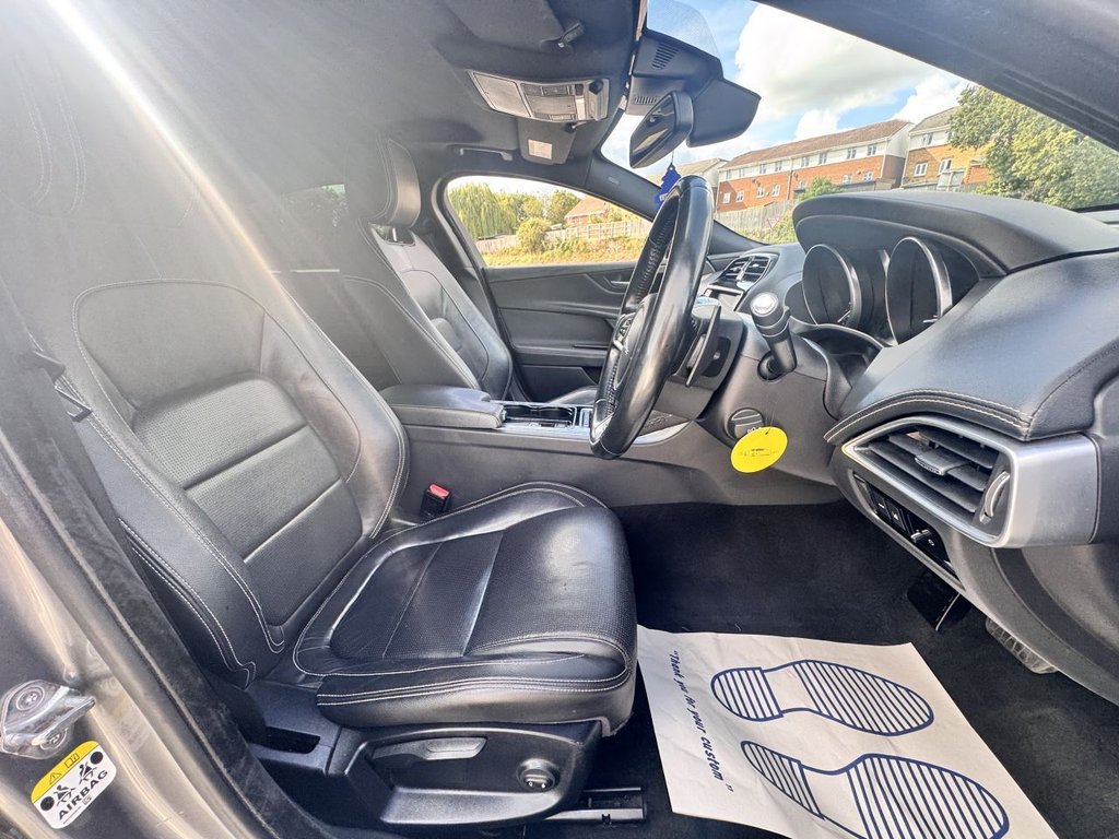 Used Jaguar XE 2016 for sale - 77821015: Photo 11