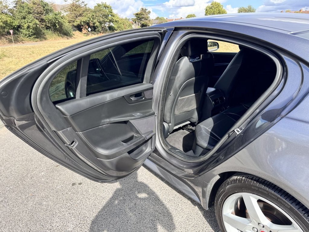 Used Jaguar XE 2016 for sale - 77821015: Photo 21