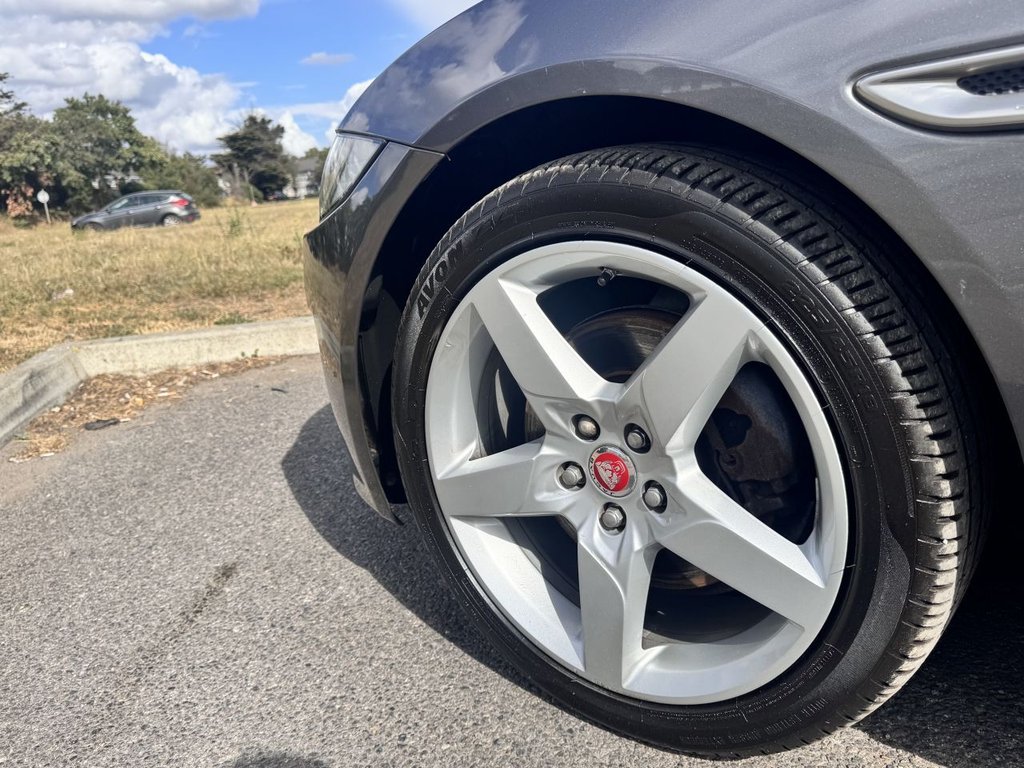 Used Jaguar XE 2016 for sale - 77821015: Photo 26