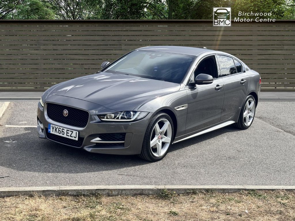 Used Jaguar XE 2016 for sale - 77821015: Photo 3