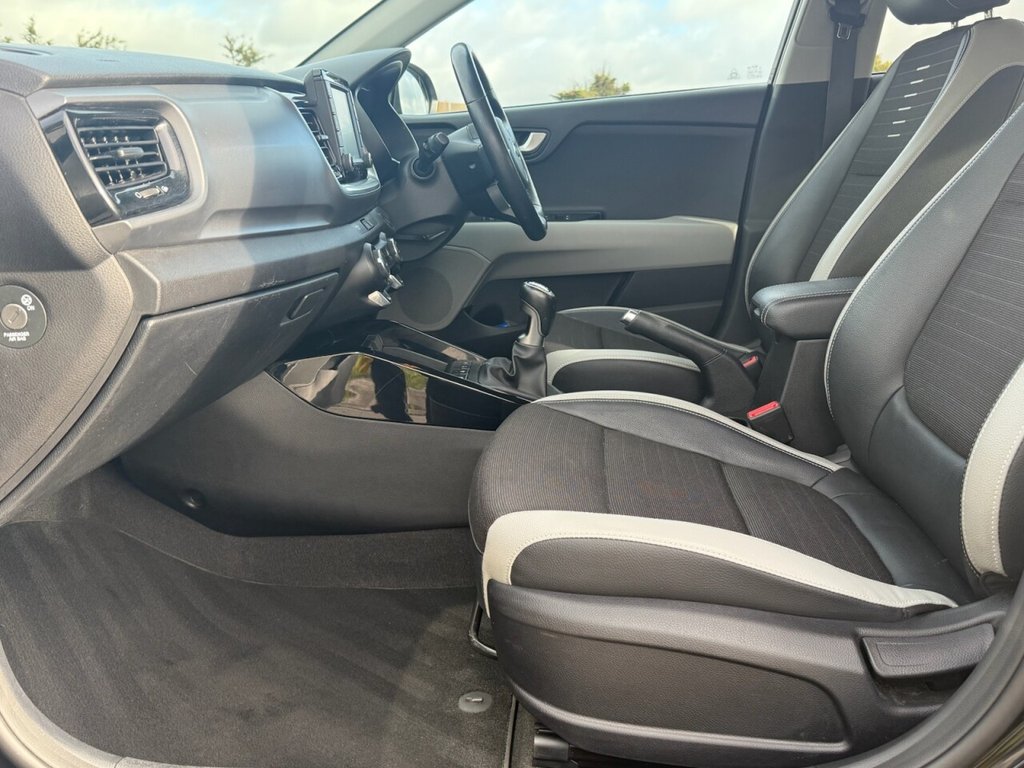 Used Kia Stonic 2018 for sale - 76291770: Photo 10