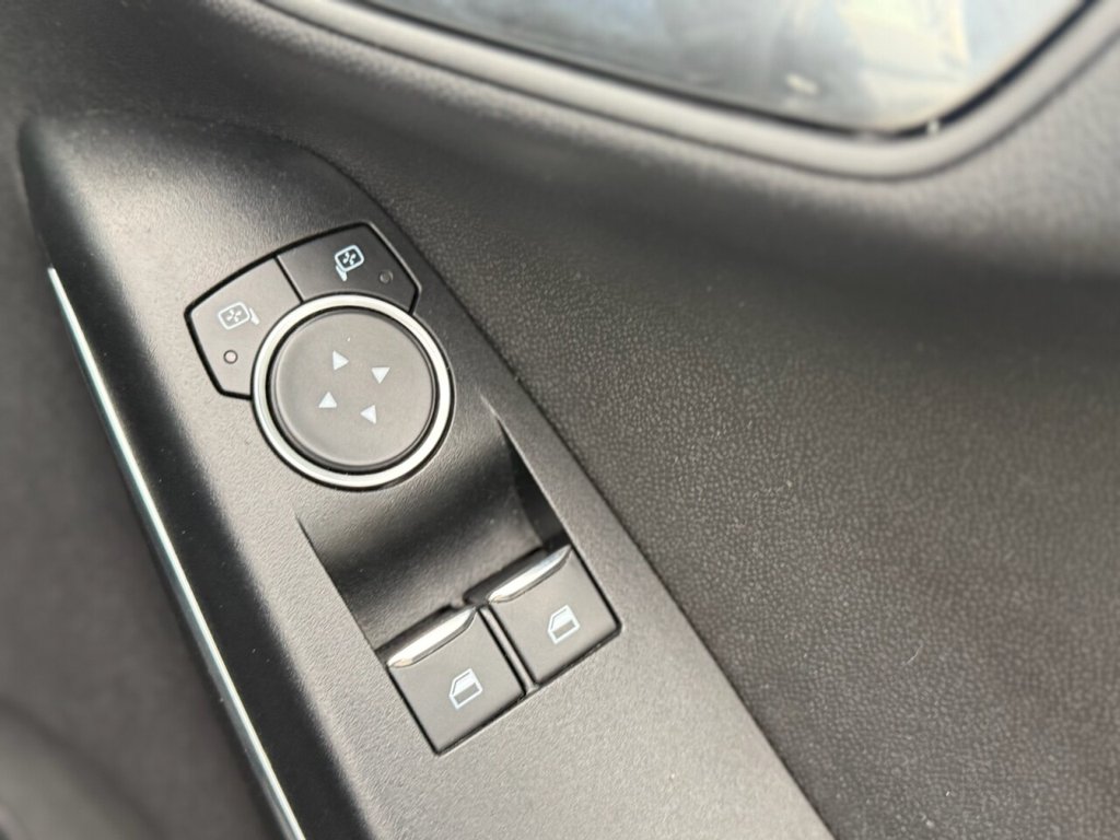 Used Ford Fiesta 2018 for sale - 76080948: Photo 18