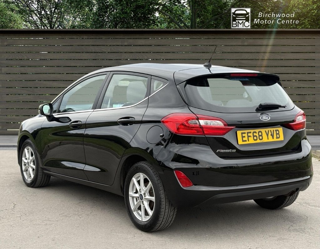 Used Ford Fiesta 2018 for sale - 76080948: Photo 2