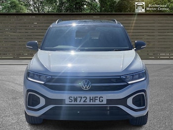 Used Volkswagen T-Roc 2023 for sale - 78401528: Photo