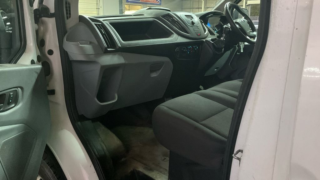 Used Ford Transit 2018 for sale - 76632113: Photo 11