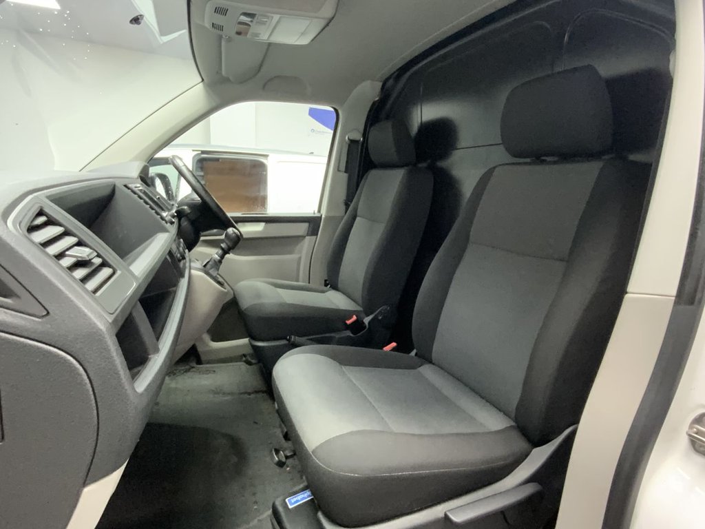 Used Volkswagen Transporter 2019 for sale - 76821119: Photo 8