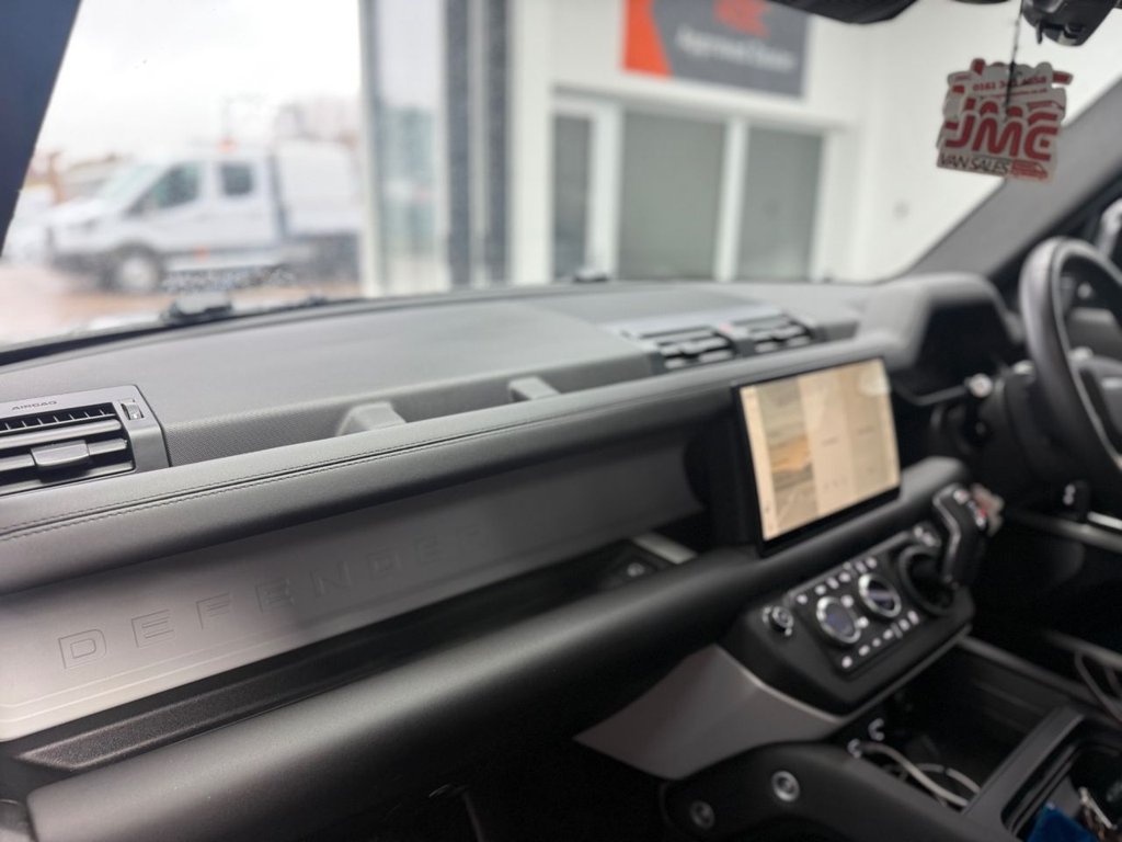 Used Land Rover Defender 2024 for sale - 76559220: Photo 15