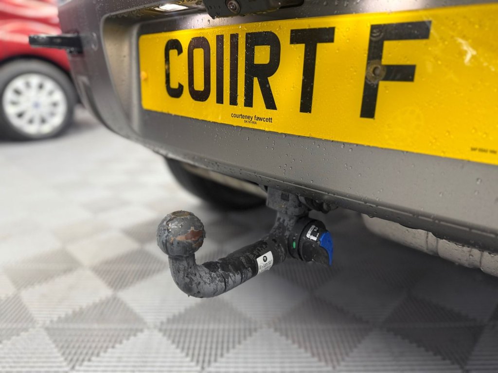 Used Land Rover Defender 2024 for sale - 76559220: Photo 16