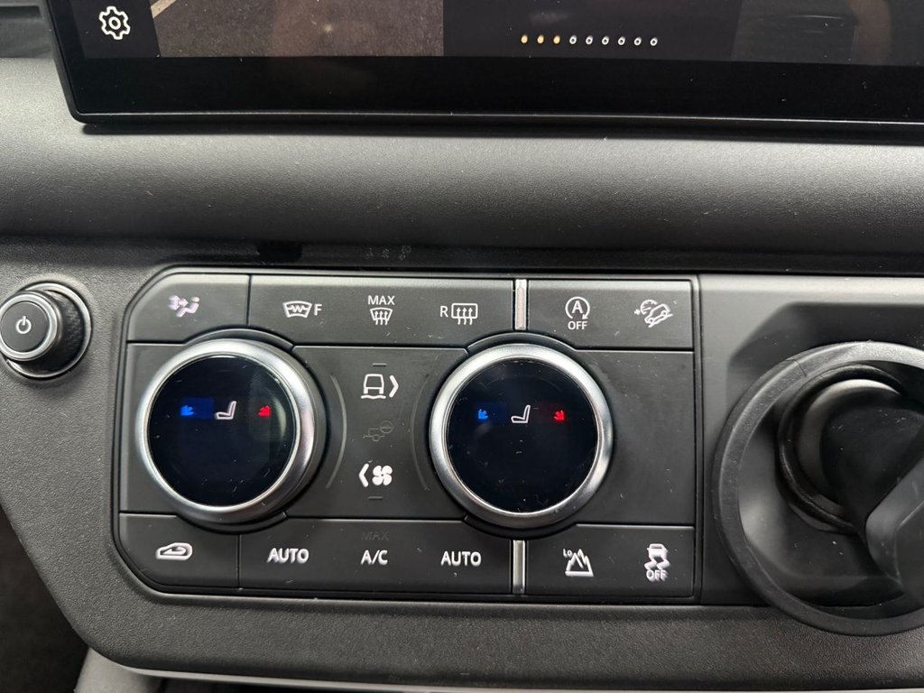 Used Land Rover Defender 2024 for sale - 76559220: Photo 8