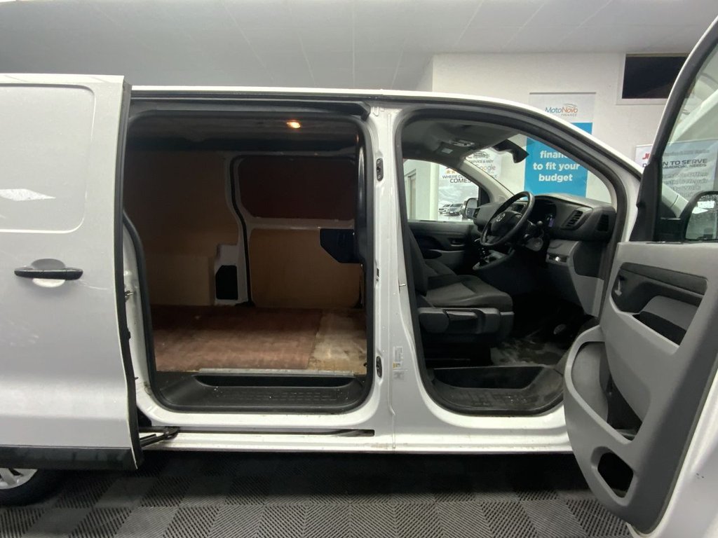 Used Vauxhall Vivaro 2022 for sale - 77632092: Photo 8