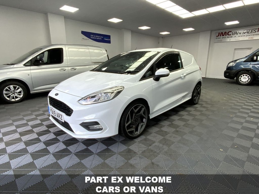Used Ford Fiesta Van 2019 for sale - 77027141: Photo 2