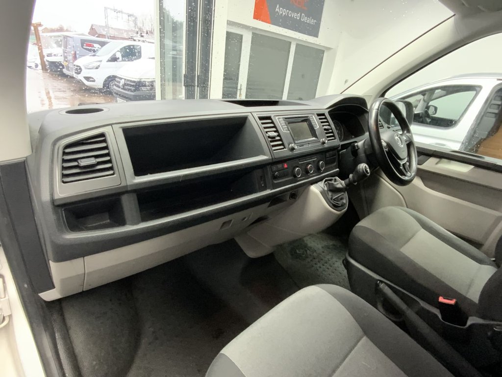 Used Volkswagen Transporter 2019 for sale - 76821117: Photo 9