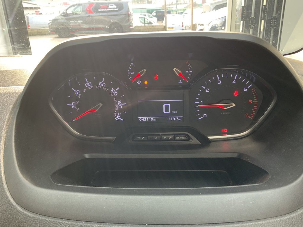 Used Peugeot Partner 2023 for sale - 77764760: Photo 8