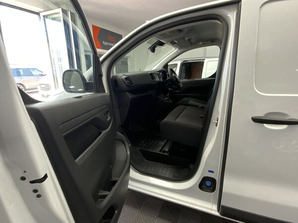 Used Vauxhall Vivaro 2023 for sale - 74306665: Photo 26