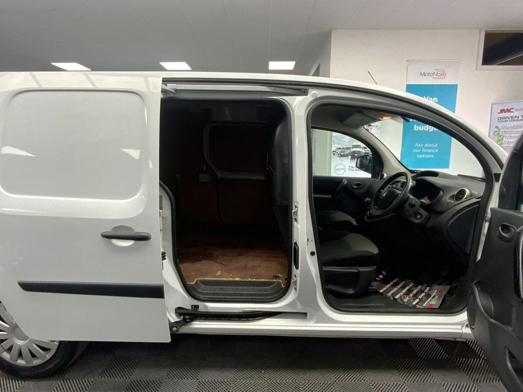 Used Renault Kangoo Maxi 2018 for sale - 77609237: Photo 22