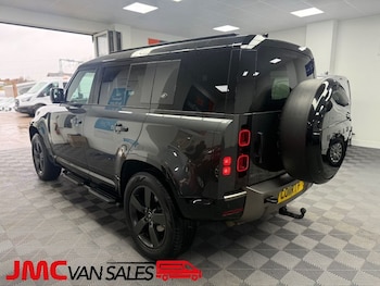 Used Land Rover Defender 2024 for sale - 78330115: Photo