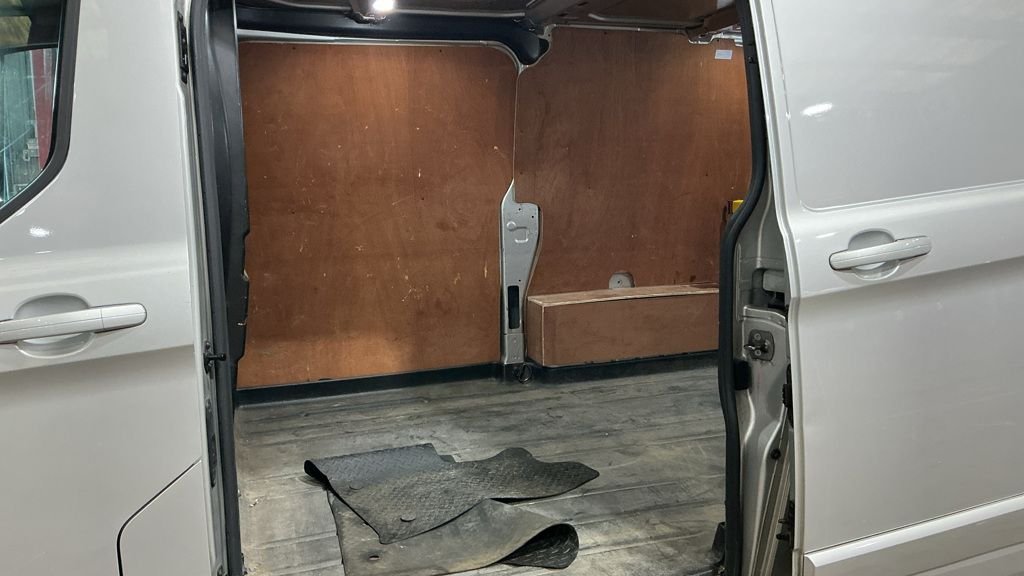 Used Ford Transit Custom 2022 for sale - 76686389: Photo 8