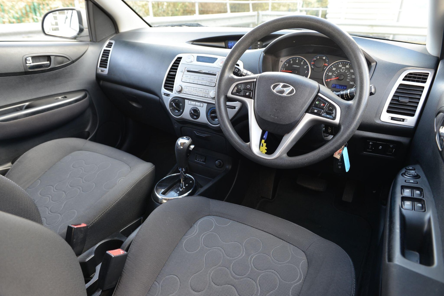 Used Hyundai i20 2012 for sale - 77853782: Photo 2