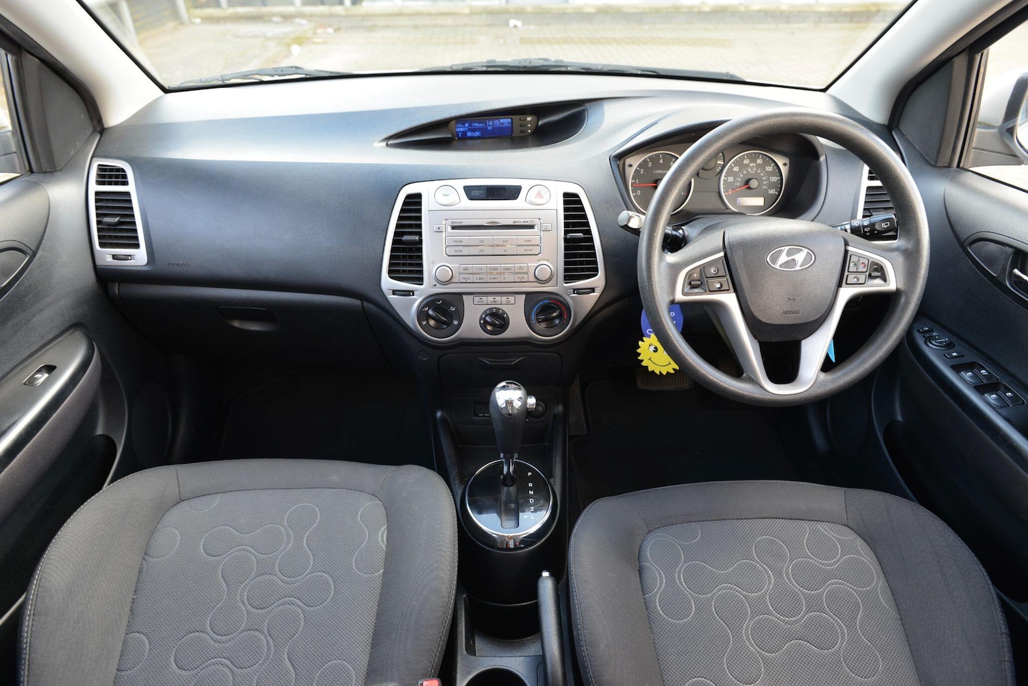Used Hyundai i20 2012 for sale - 77853782: Photo 9