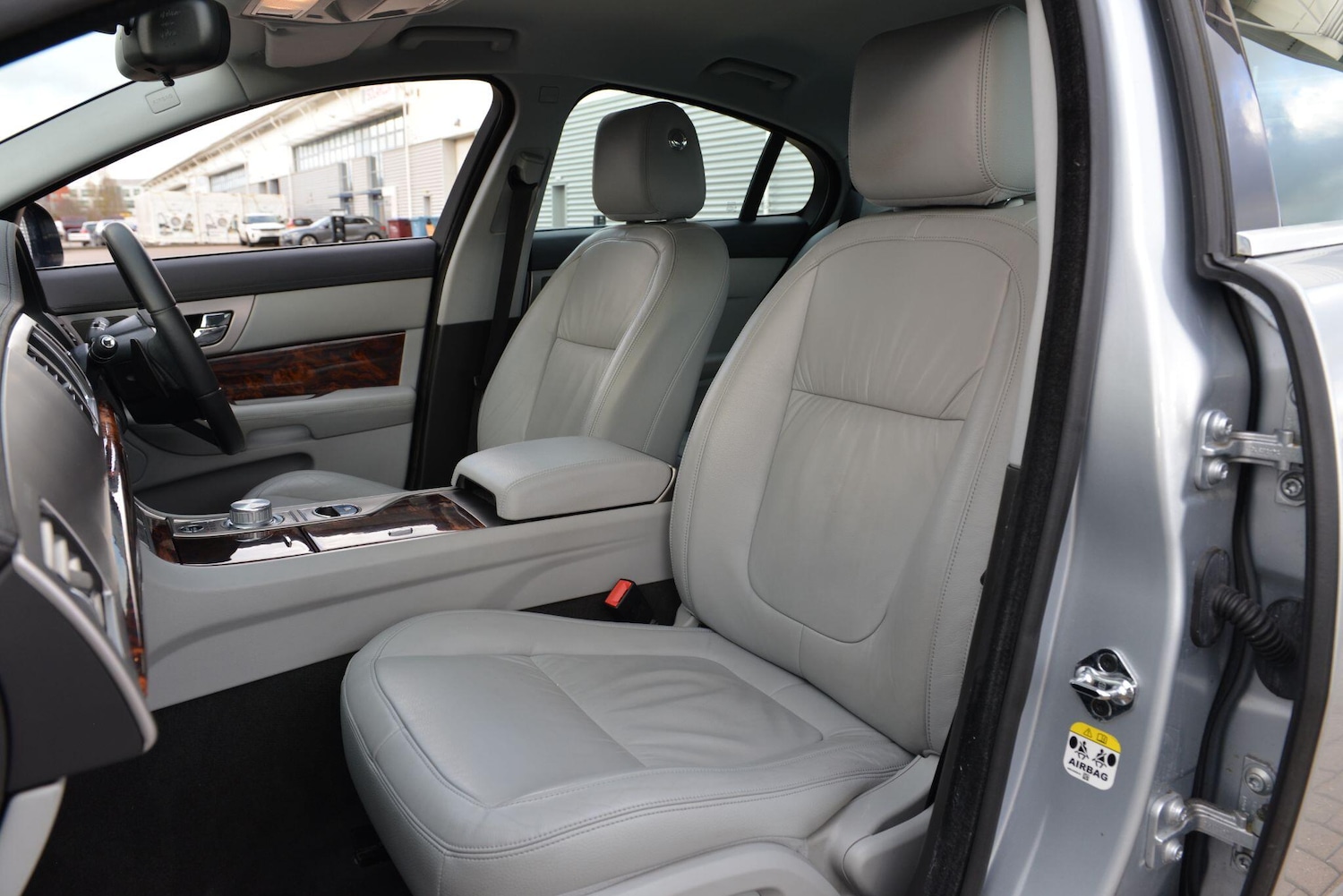 Used Jaguar XF 2010 for sale - 77279555: Photo 14