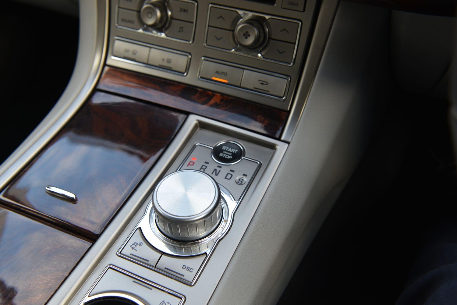 Used Jaguar XF 2010 for sale - 77279555: Photo 28