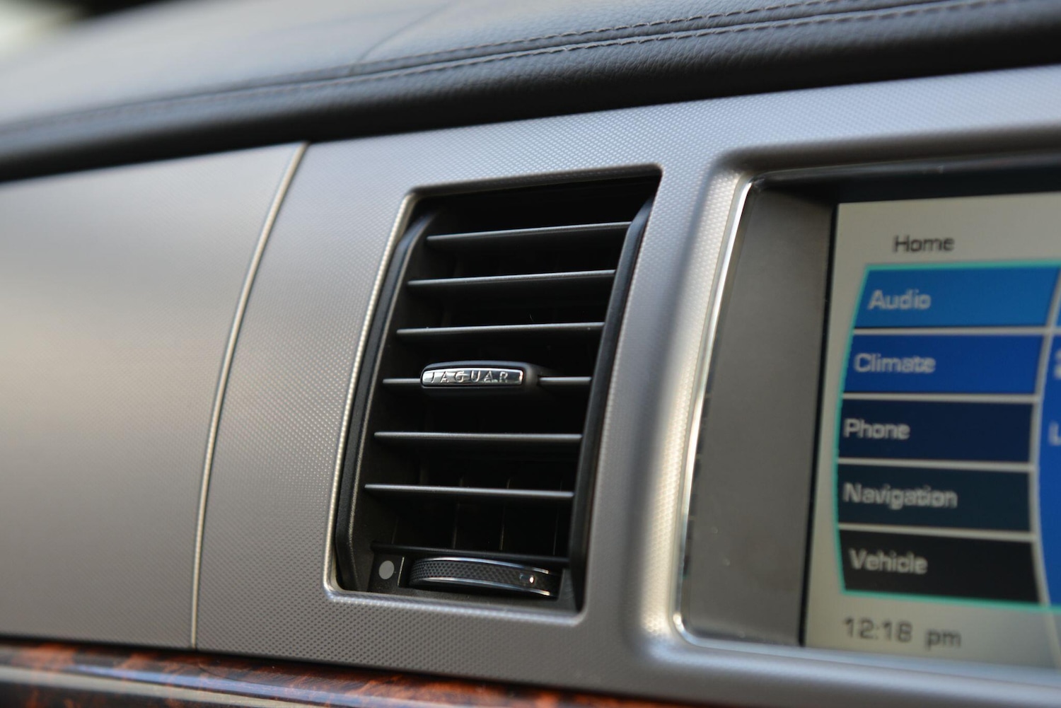 Used Jaguar XF 2010 for sale - 77279555: Photo 29