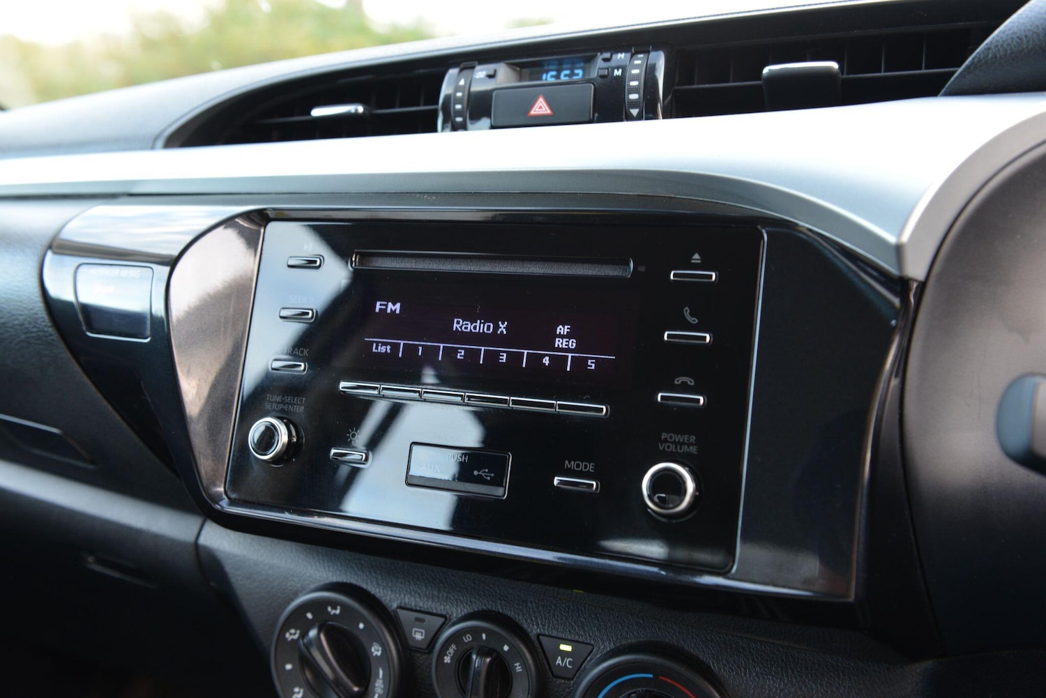 Used Toyota Hilux 2022 for sale - 76572184: Photo 17