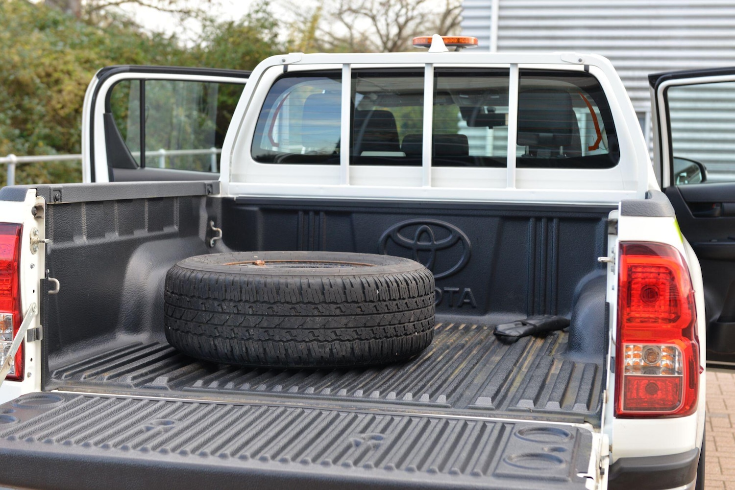 Used Toyota Hilux 2022 for sale - 76572184: Photo 24