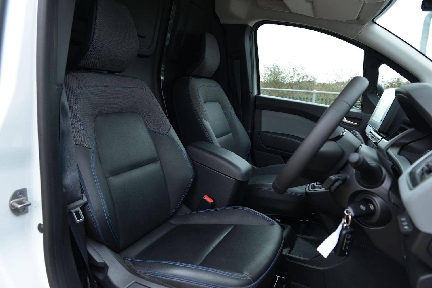 Used Nissan Other 2023 for sale - 77377480: Photo 12