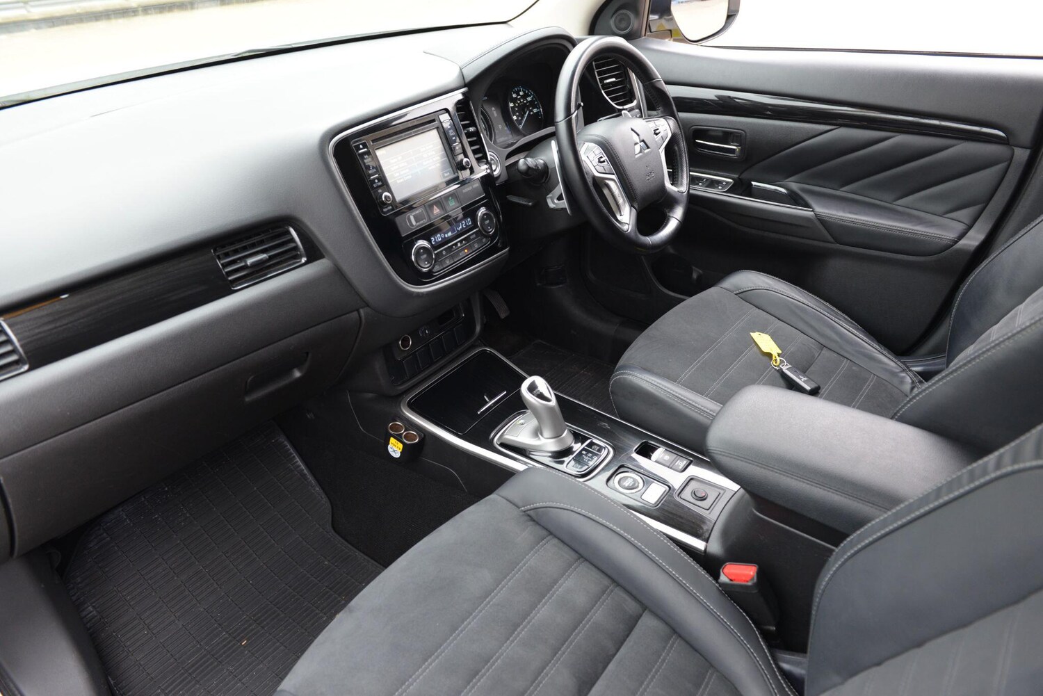 Used Mitsubishi Outlander for sale - 77853152: Photo 3