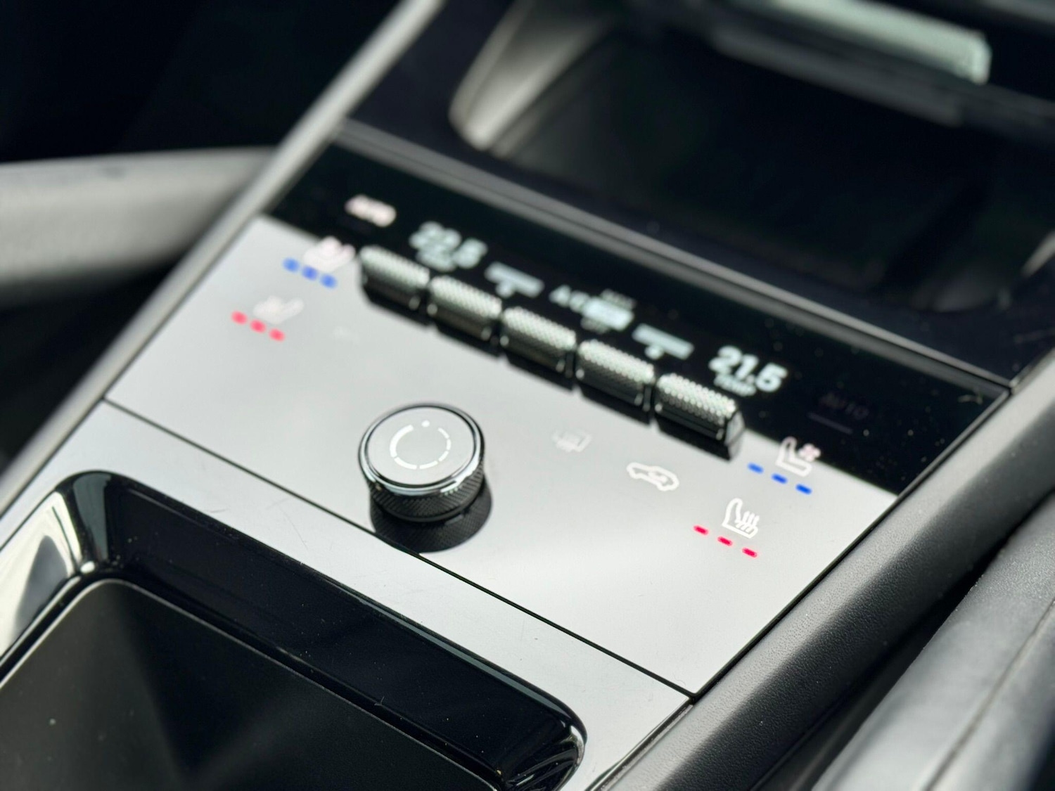 Used Porsche Cayenne 2024 for sale - 78086662: Photo 37