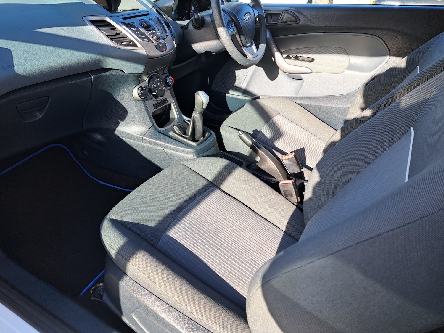 Used Ford Fiesta 2011 for sale - 78040330: Photo 12