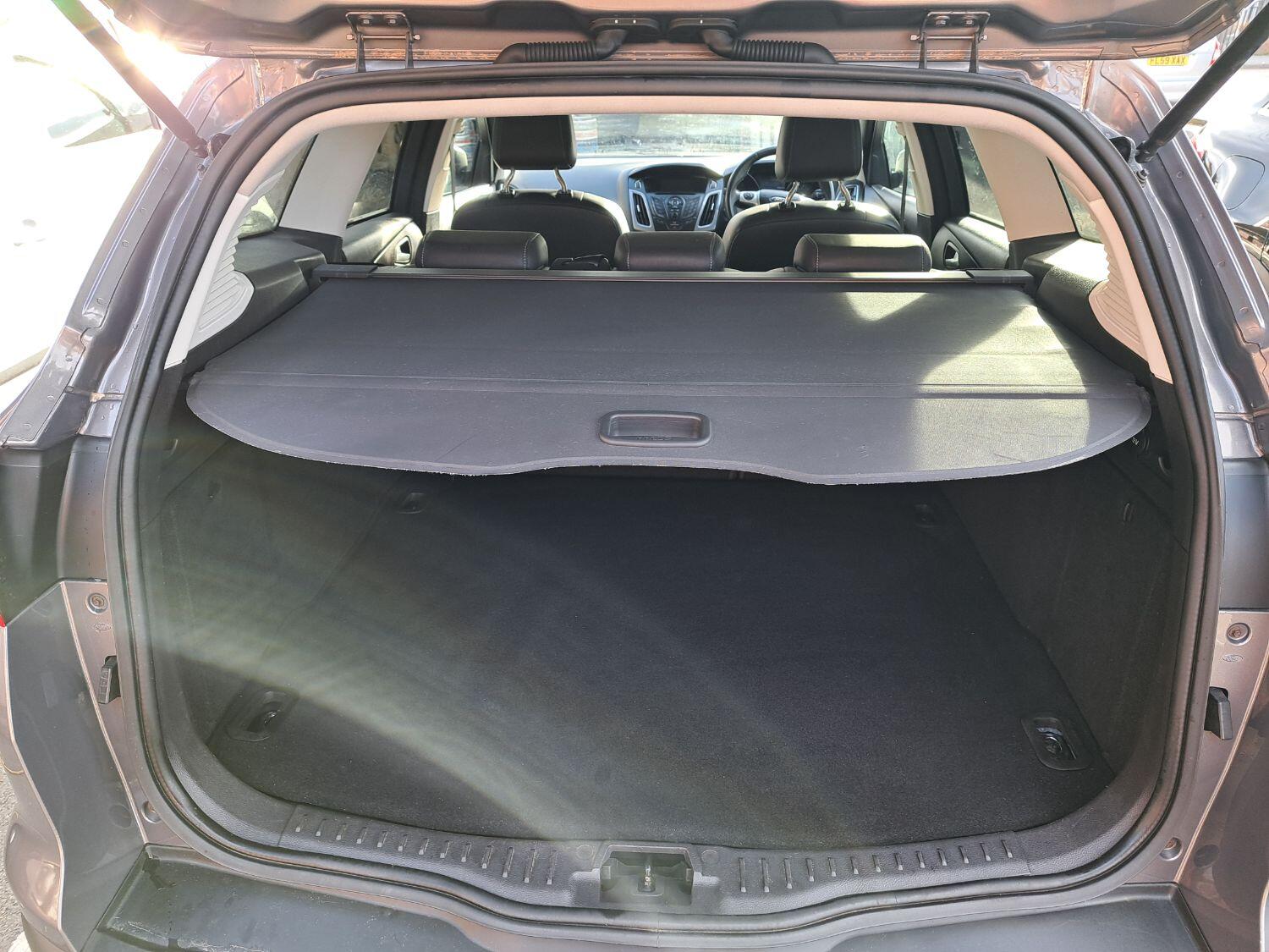 Used Ford Focus 2011 for sale - 76198255: Photo 10