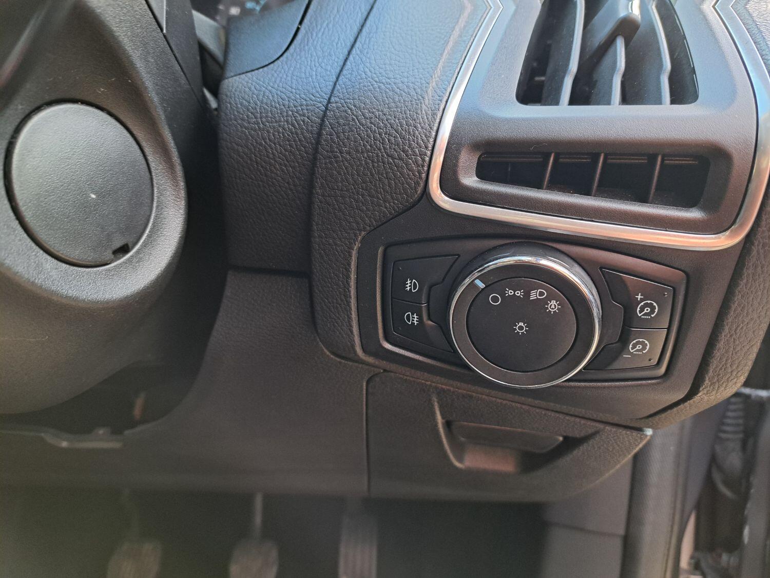 Used Ford Focus 2011 for sale - 76198255: Photo 15