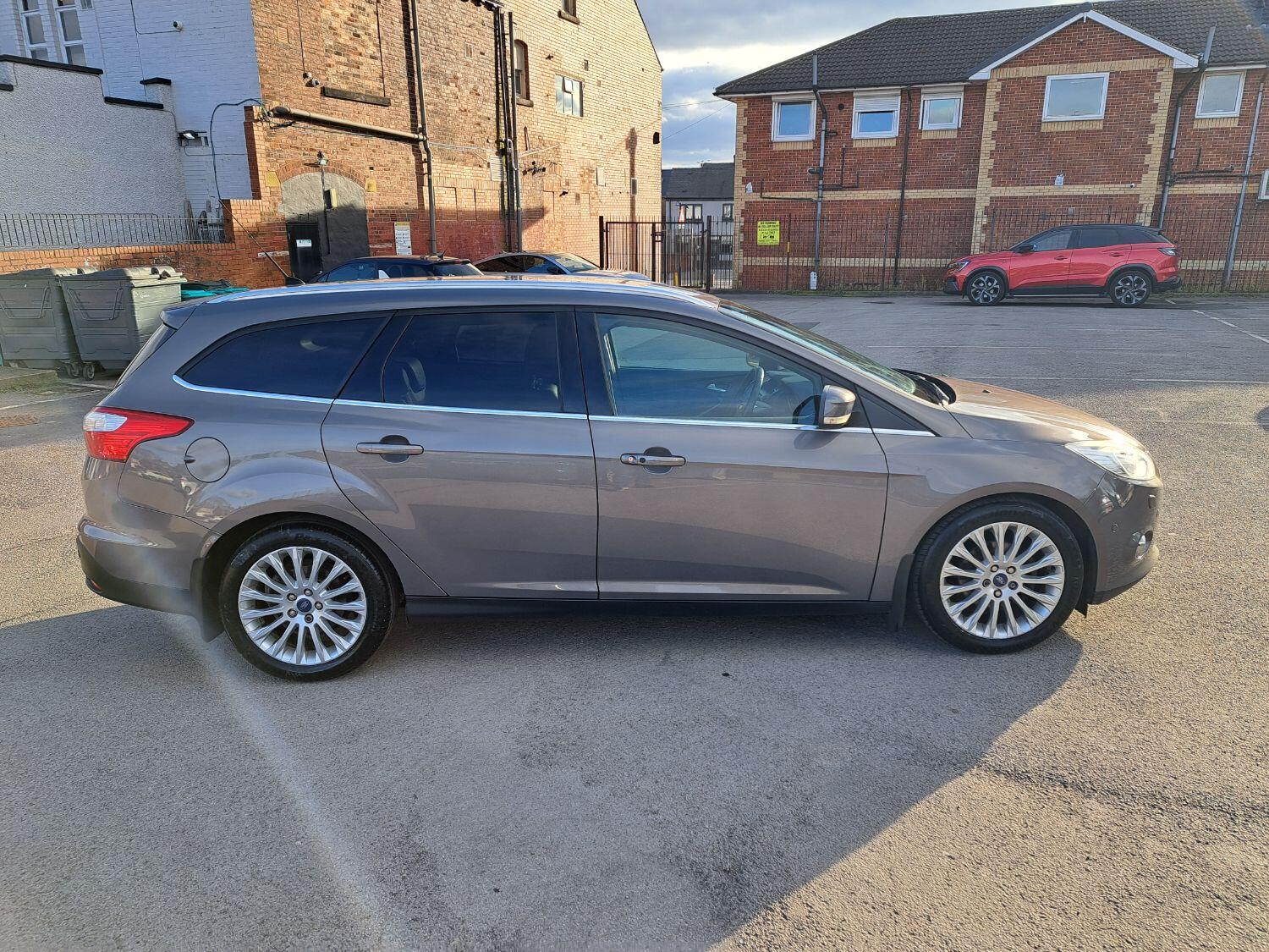 Used Ford Focus 2011 for sale - 76198255: Photo 8