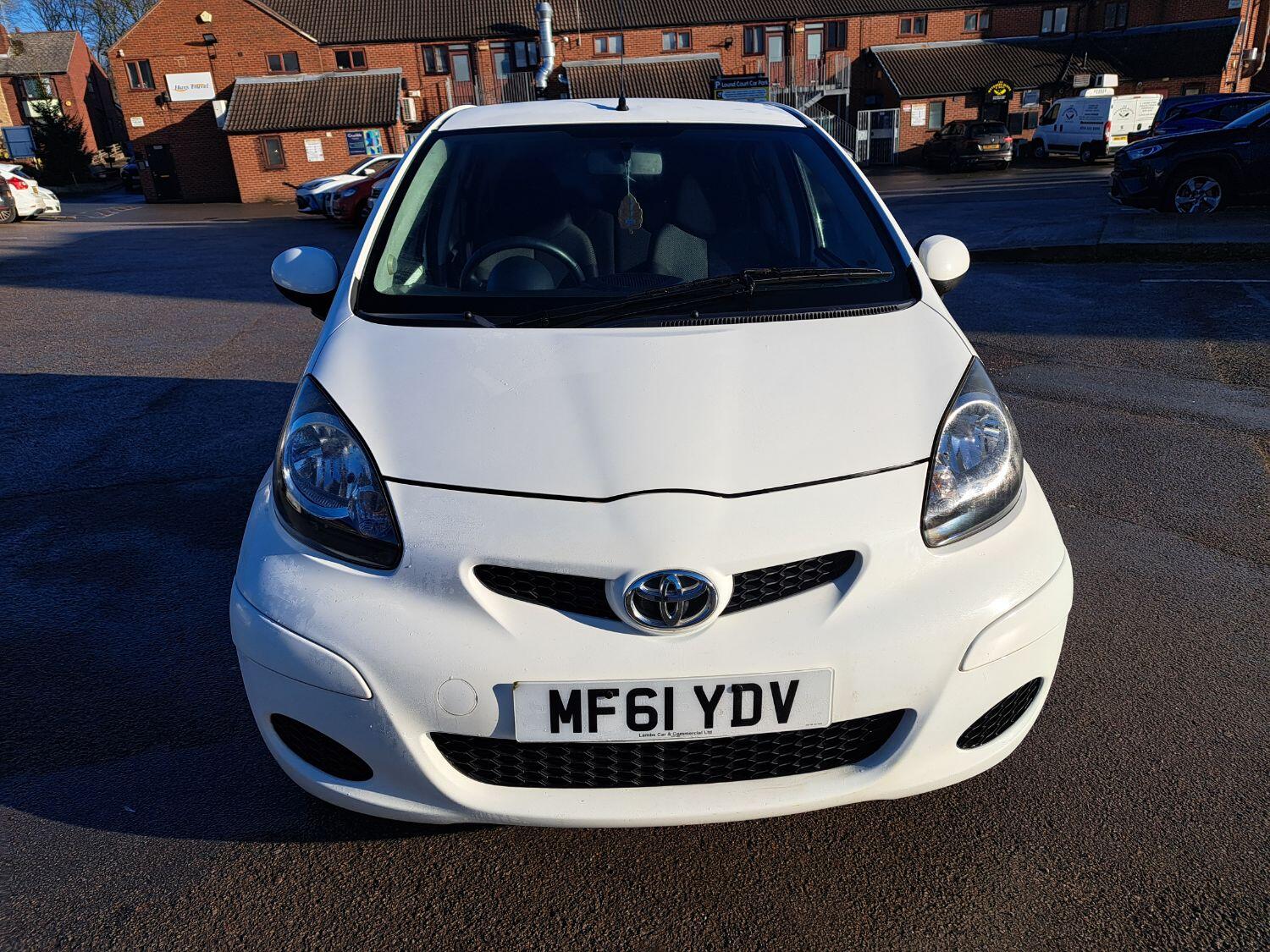 Used Toyota AYGO 2011 for sale - 78040332: Photo 2