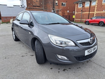 Vauxhall - Astra