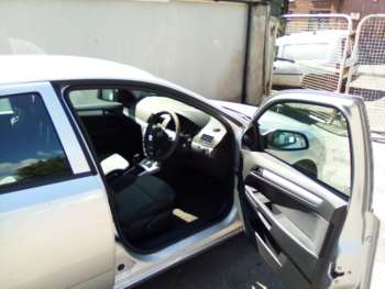 Used Vauxhall Astra 2010 for sale - 74742431: Photo