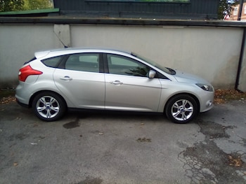 Used Ford Focus 2011 for sale - 75890920: Photo