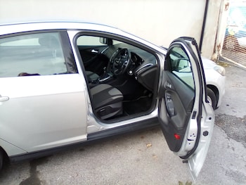 Used Ford Focus 2011 for sale - 75890920: Photo