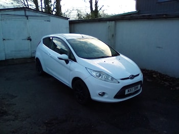 2011 (11) - 1.25 Zetec 3dr [82]