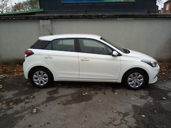 Used Hyundai i20 2015 for sale - 76488516: Photo