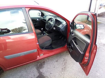 Used Ford Fiesta 2006 for sale - 76192923: Photo