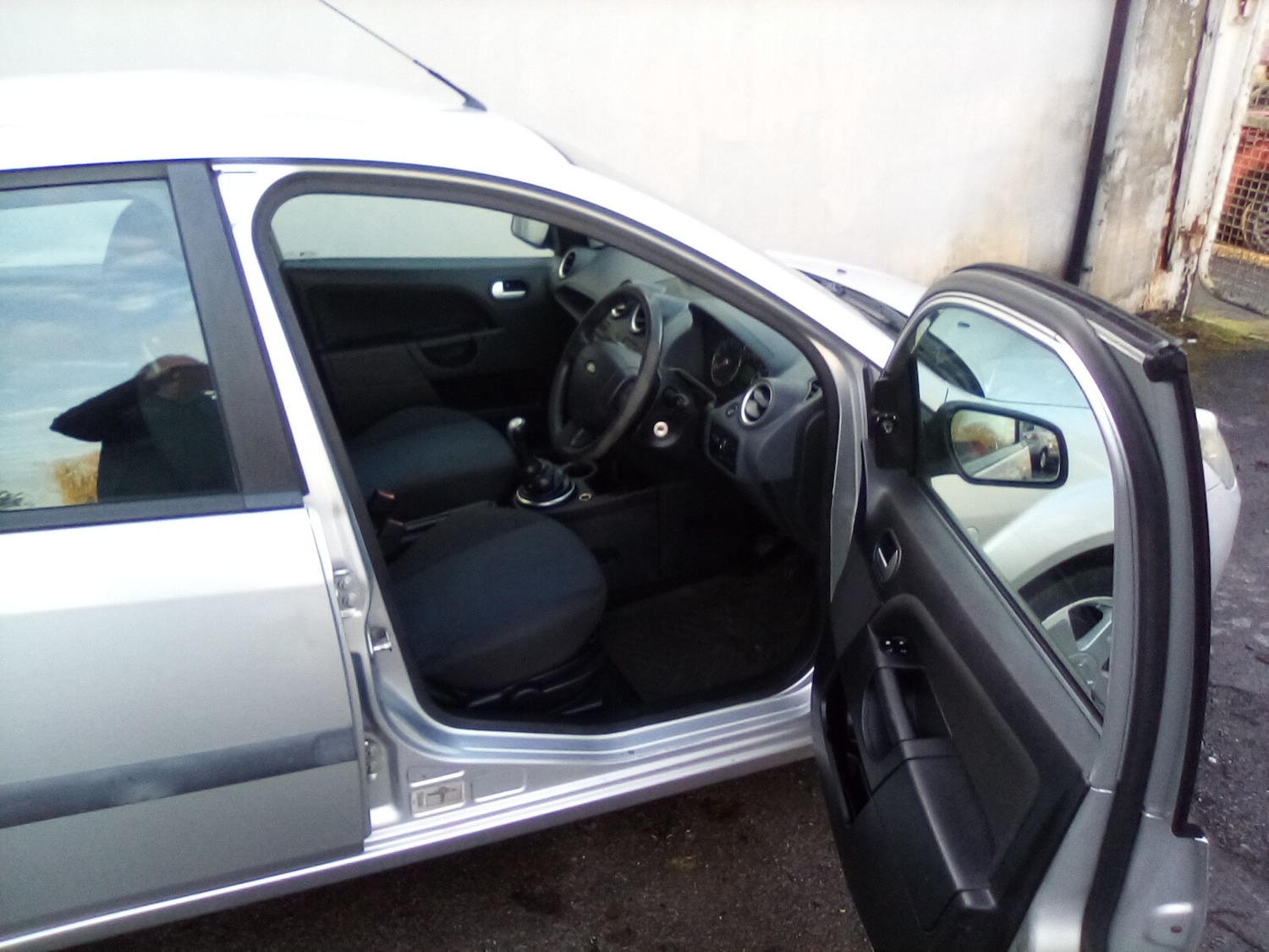 Used Ford Fiesta 2006 for sale - 76959885: Photo 3