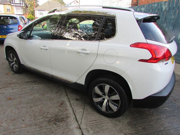 Used Peugeot 2008 2015 for sale - 76124910: Photo 4